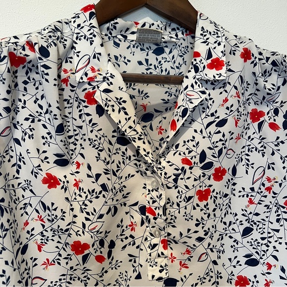 Vintage Pykettes Semi-Sheer Short Sleeved Collared 1/4 Button Pullover Blouse - Picture 3 of 7